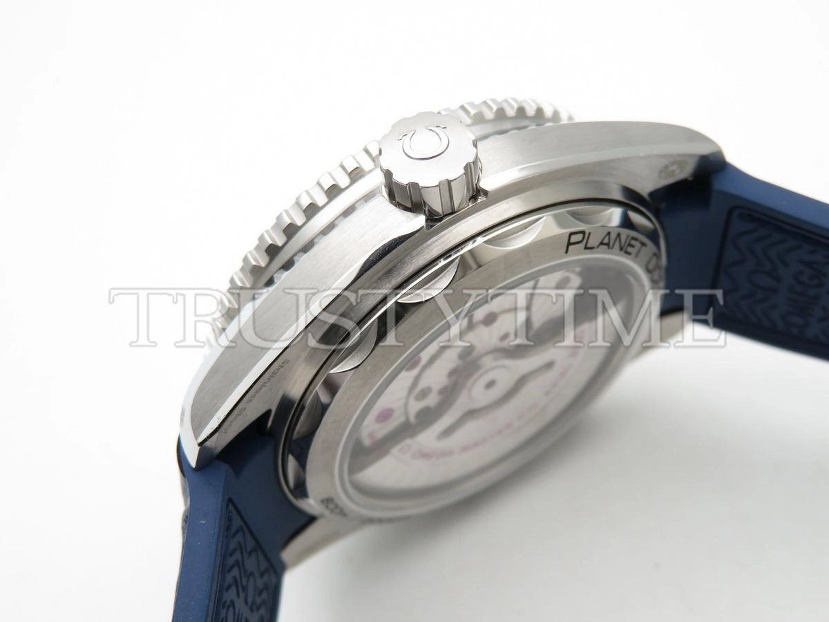 Копия часов Omega Seamaster Planet Ocean 600m Co-axial Chronometer 43,5mm 215.33.44.21.03.001