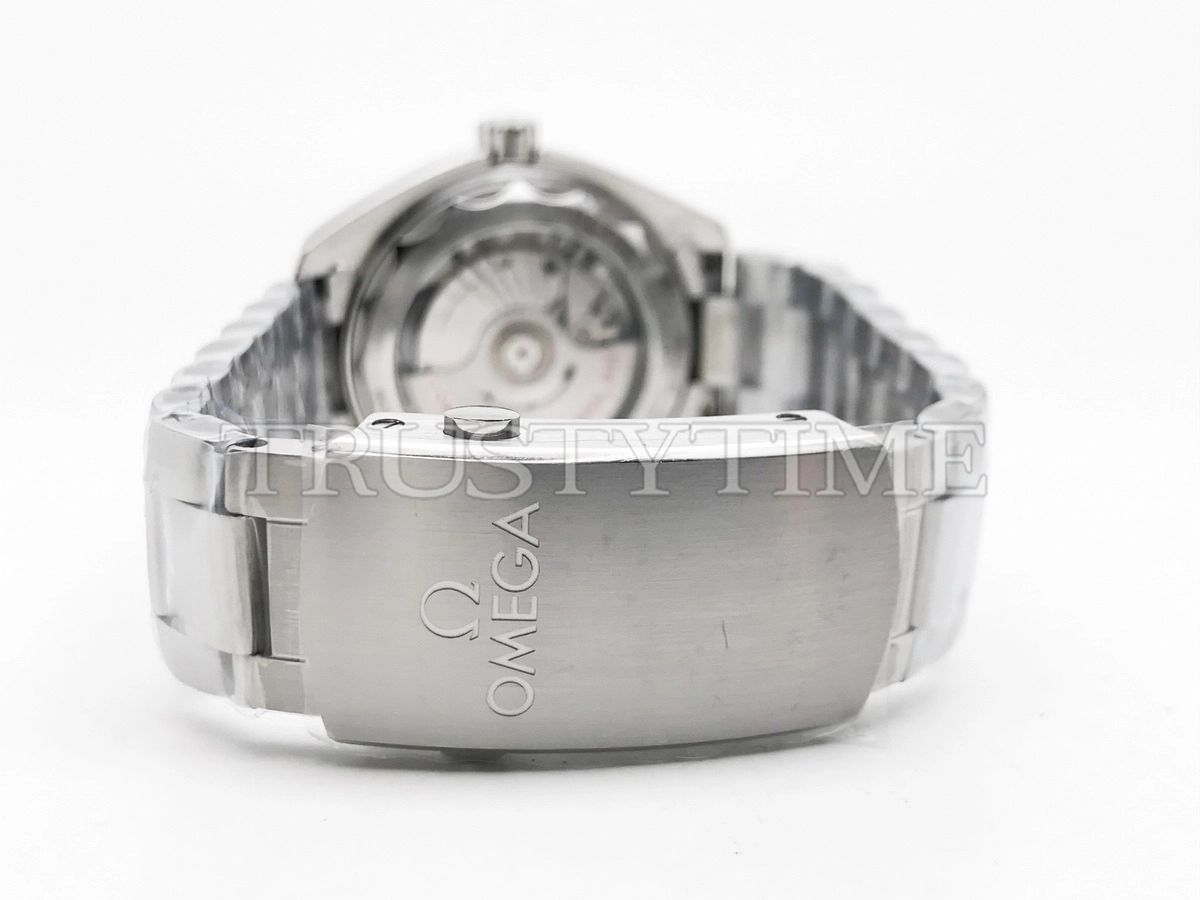 Копия часов Omega Seamaster Planet Ocean 600m Co‑Axial Master Chronometer 39,5 mm 215.30.40.20.01.001