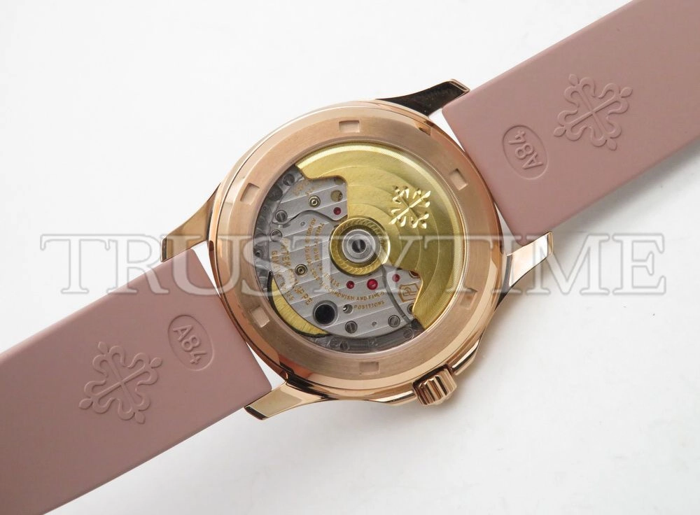 Копия часов Patek Philippe Aquanaut Automatic Ladies 35mm 5072R-001