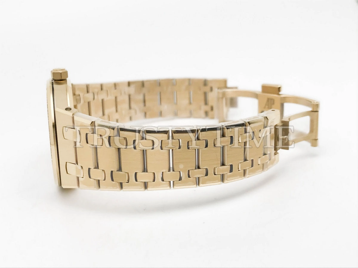 Копия часов Audemars Piguet Royal Oak Ladies 33mm 67651BA.ZZ.1261BA.02