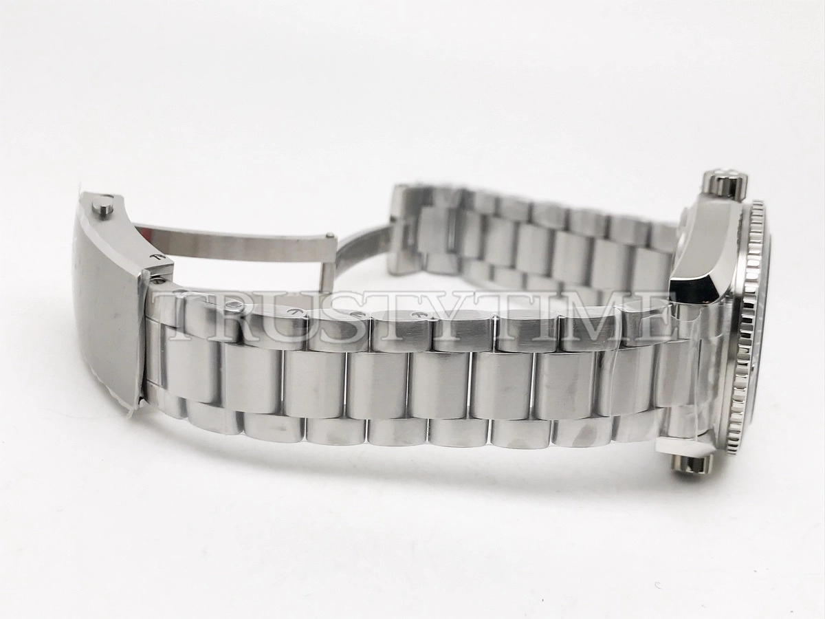 Копия часов Omega Seamaster Planet Ocean 600m Co‑Axial Master Chronometer 39,5 mm 215.30.40.20.01.001