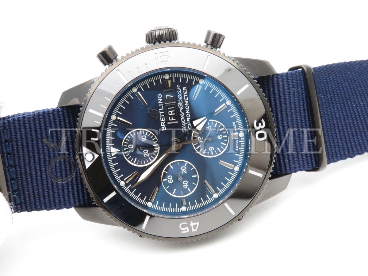 Копия часов Breitling Superocean Heritage Chronograph Outerknown 44mm M133132A1C1W1