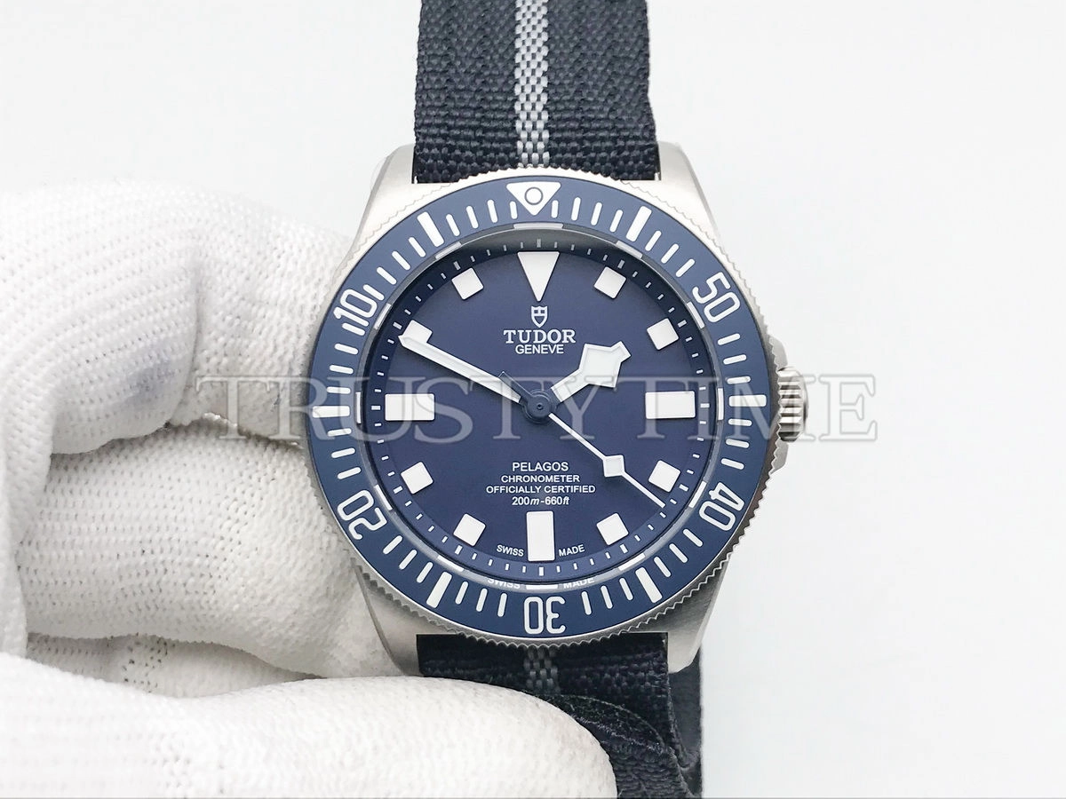Копия часов Tudor Pelagos FXD 42mm M25707B24-0001