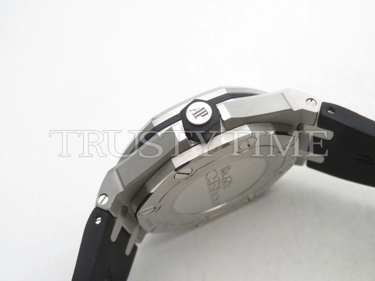 Копия часов Audemars Piguet Royal Oak Offshore Diver 15703ST.OO.A002CA.01