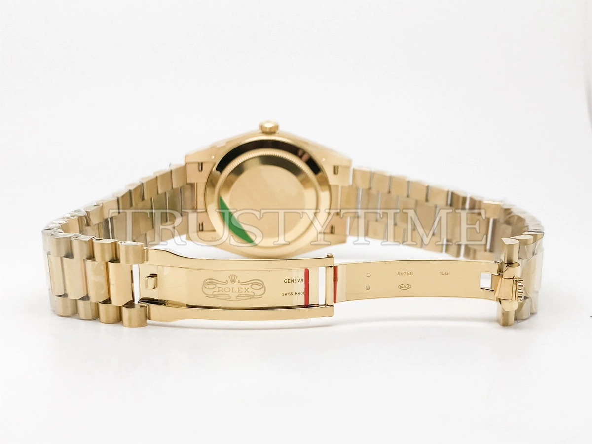 Копия часов Rolex Day-Date 40mm 228238-0069