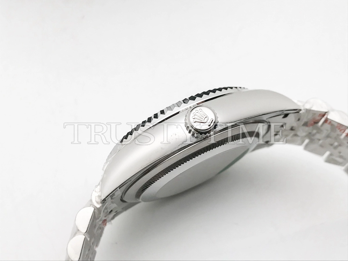 Копия часов Rolex Sky-Dweller 42mm 336934-0002