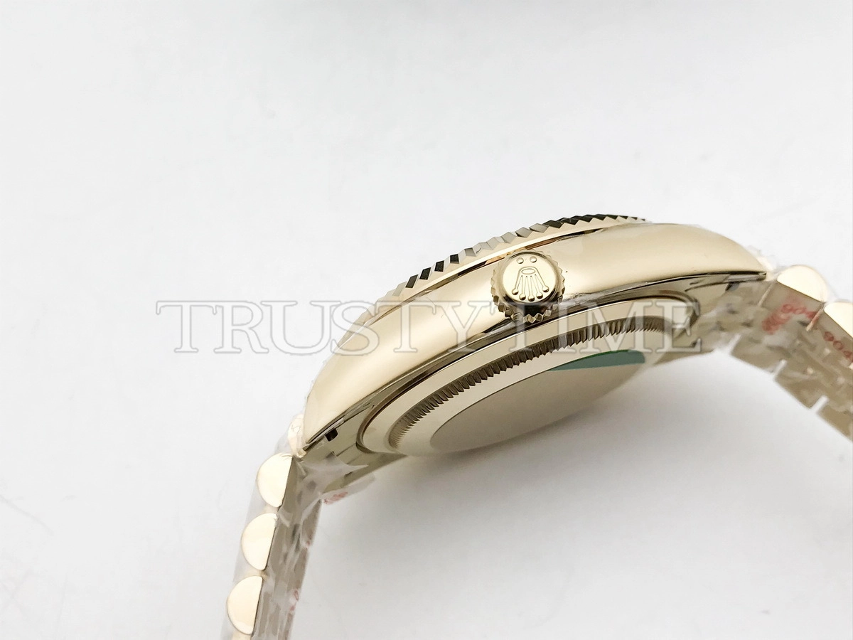 Копия часов Rolex Sky-Dweller 42mm 336938-0008
