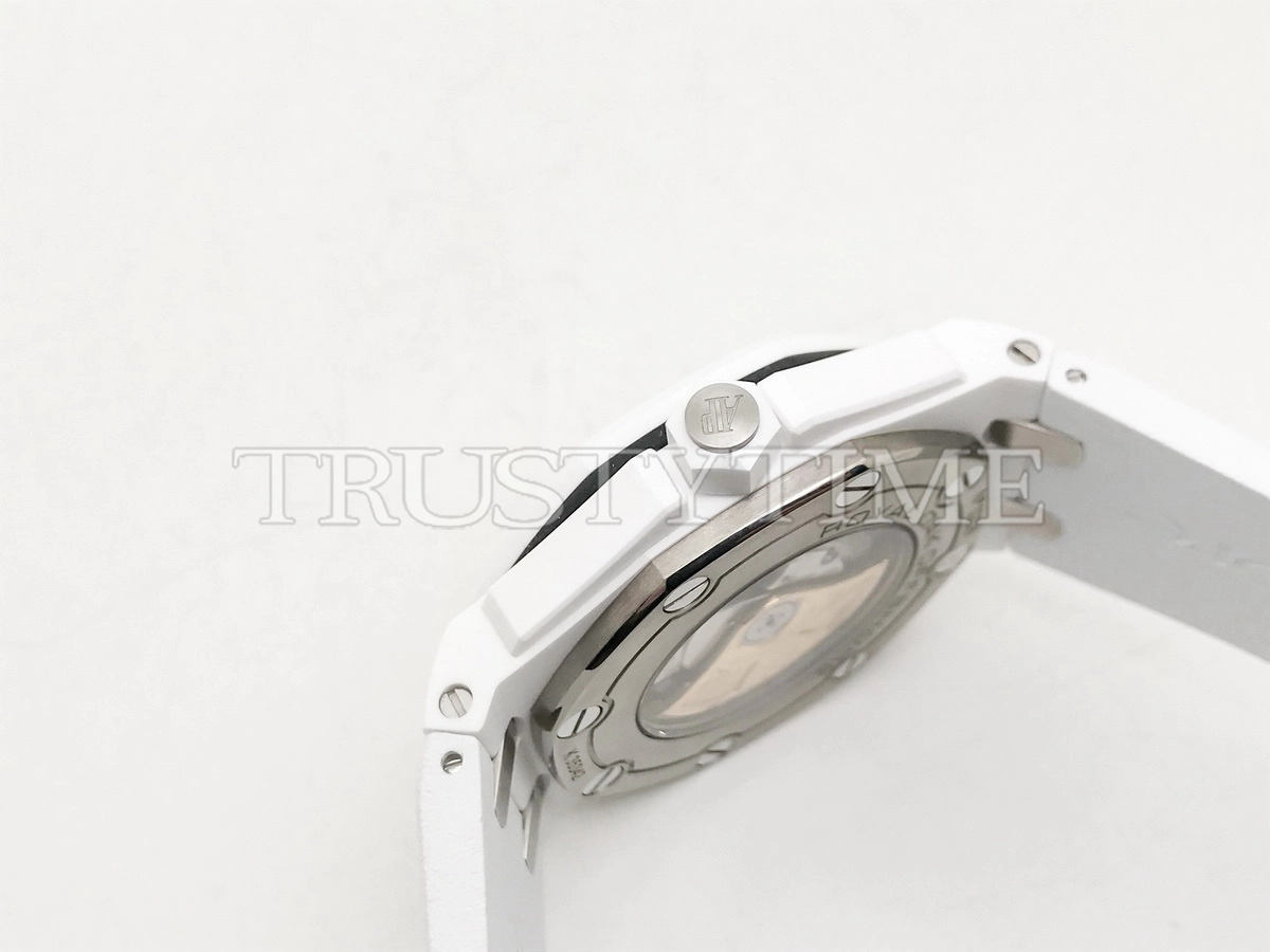 Копия часов Audemars Piguet Royal Oak Offshore Diver 15707CB.OO.A010CA.01