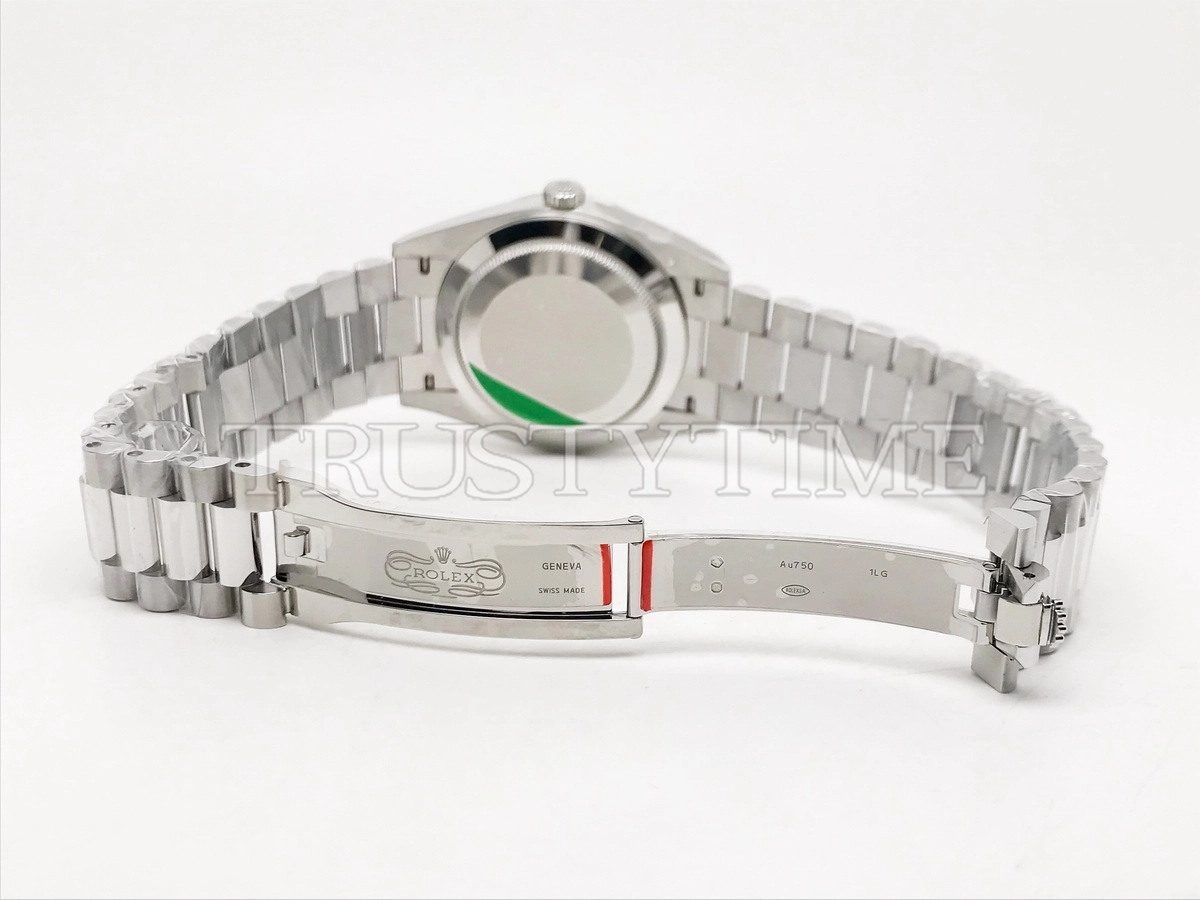 Копия часов Rolex Day-Date 40mm 228239-0001