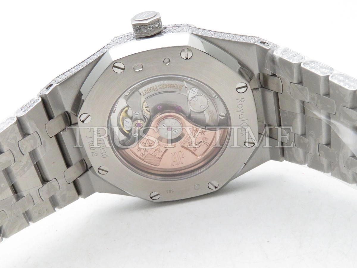 Копия часов Audemars Piguet Royal Oak 15400 Full Diamond