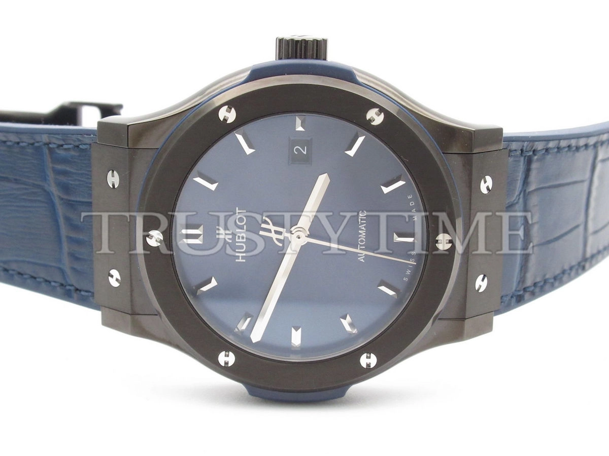 Копия часов Hublot Classic Fusion 42mm 542.CM.7170.LR
