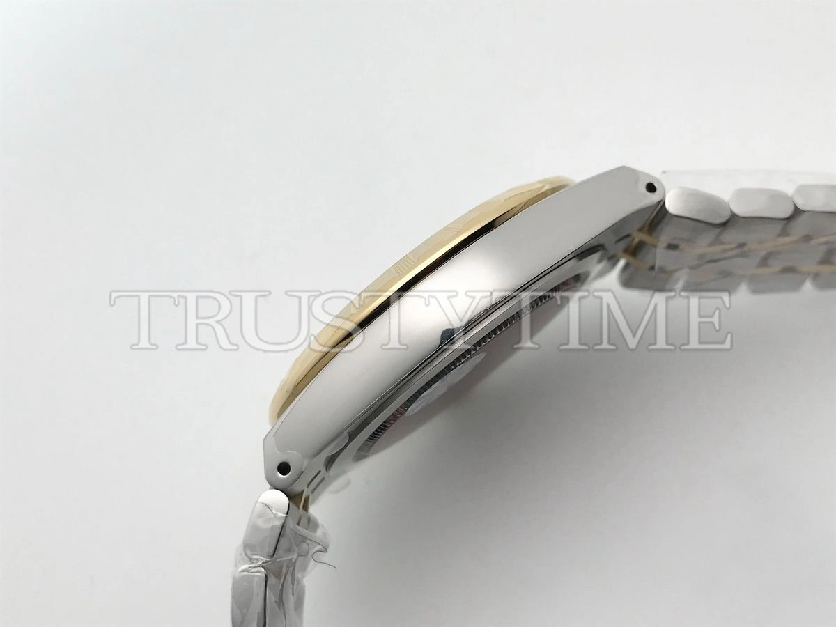 Копия часов Tudor Royal Day-Date 41mm M28603-0002