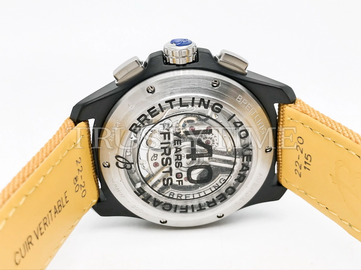 Копия часов Breitling Aneger B01 Chronograph 44 Night Mission SB0147101I1X1