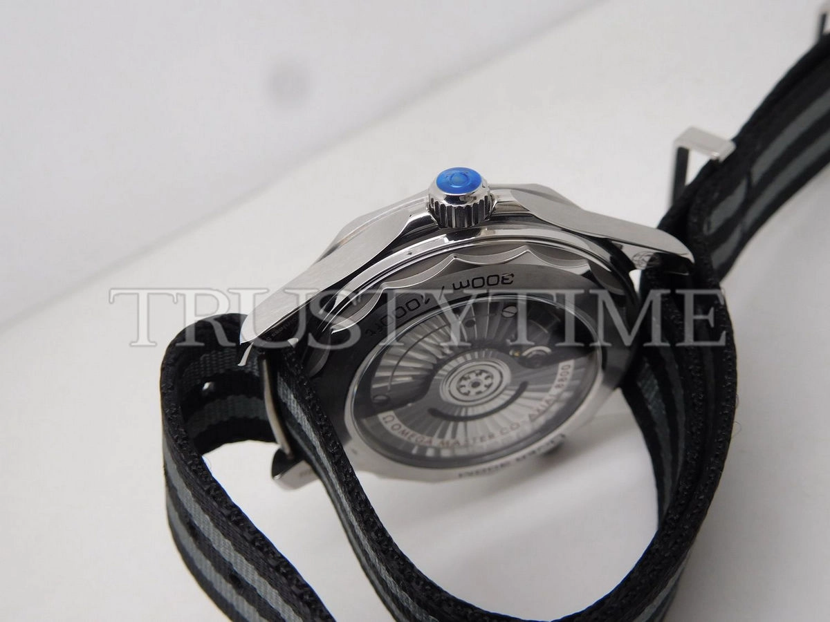 Копия часов Omega Seamaster Diver 300m Co-axial Chronometer NATO 42mm 210.30.42.20.01.001