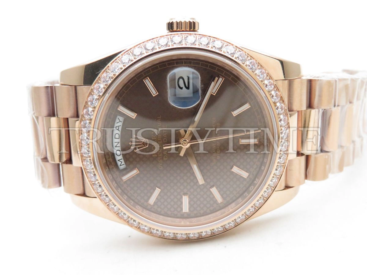 Копия часов Rolex Day-Date 40mm 228345RBR-0005