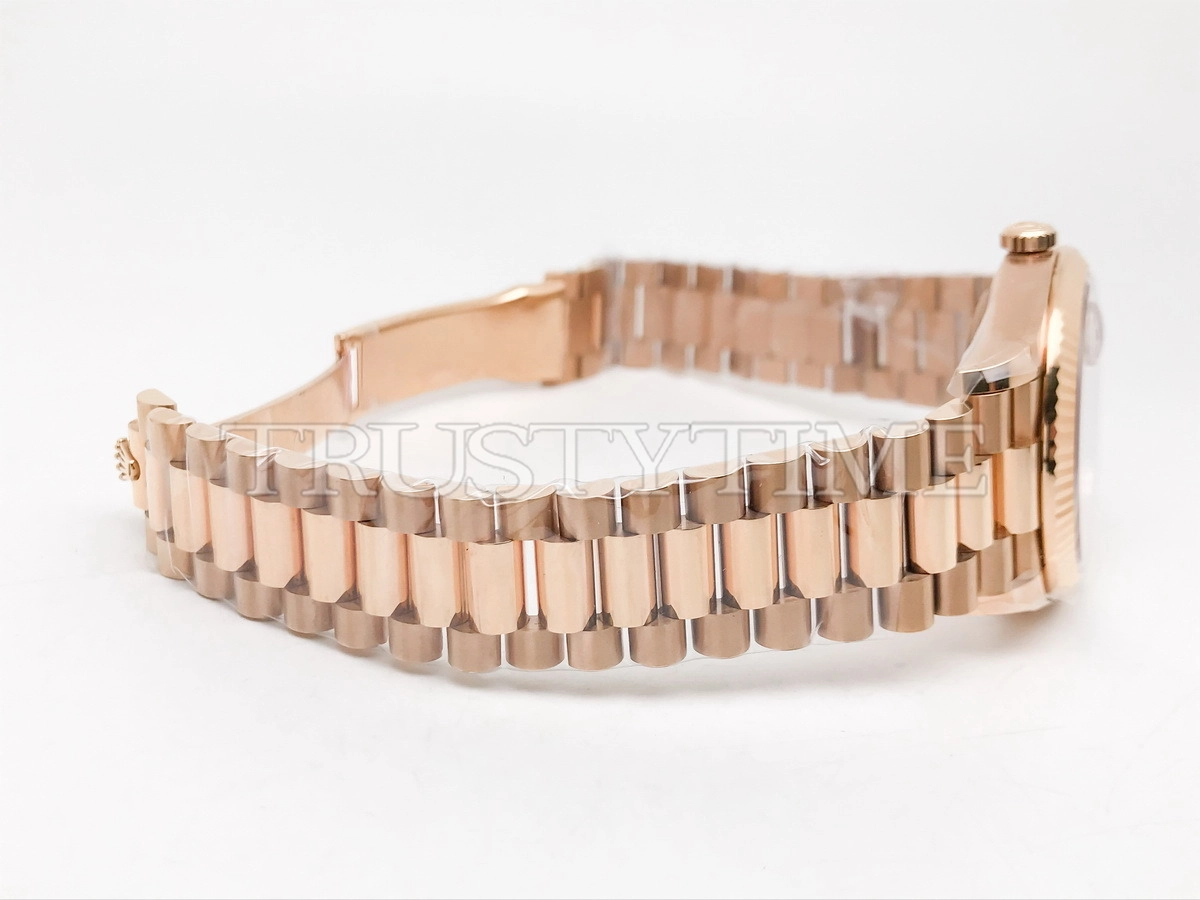 Копия часов Rolex Day-Date 40mm 228235-0004