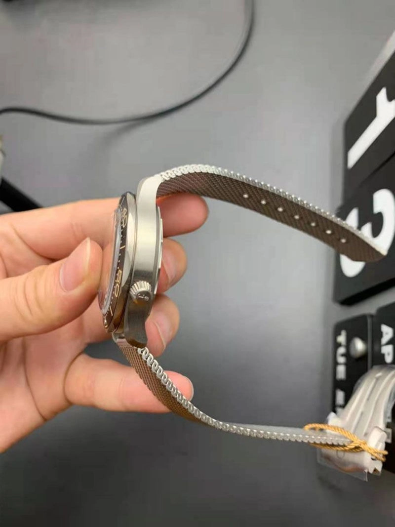 Копия часов Omega Seamaster 007 No Time To Die