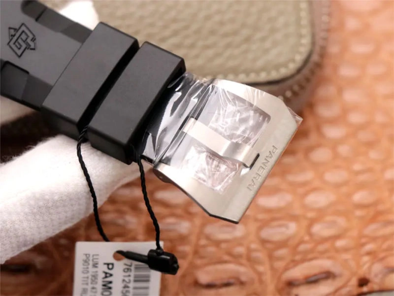 Реплика Panerai BMG-TECH PAM 692