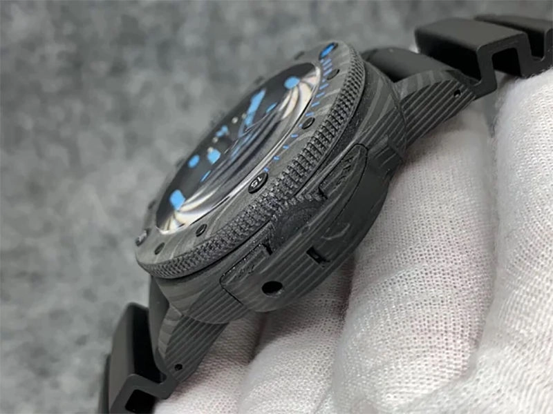 Реплика часов Panerai Submersible Carbotech PAM960