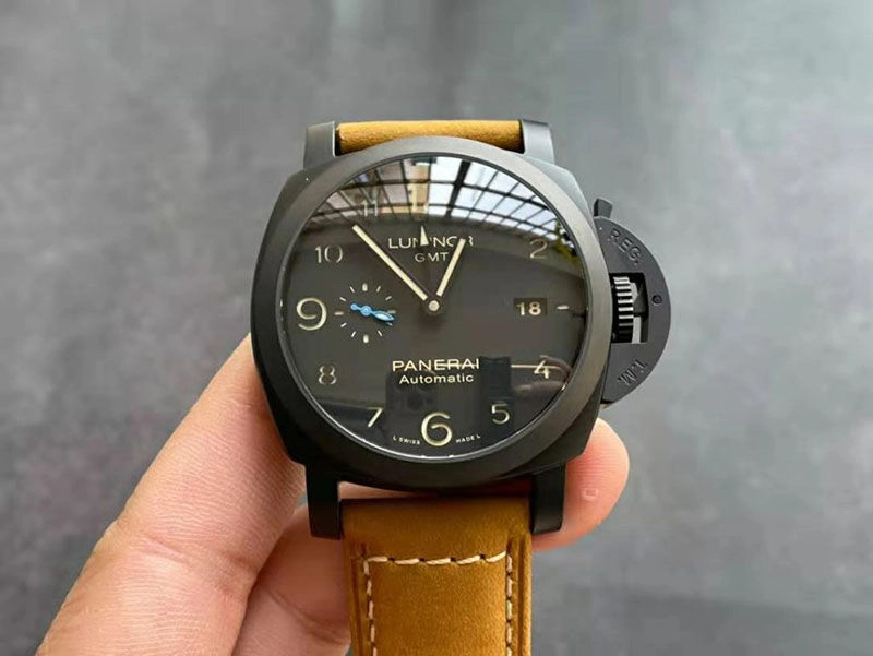 Реплика Panerai Luminor GMT PAM1441 керамика с супер клоном P. 9010