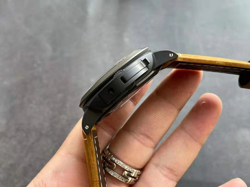 Реплика Panerai Luminor GMT PAM1441 керамика с супер клоном P. 9010