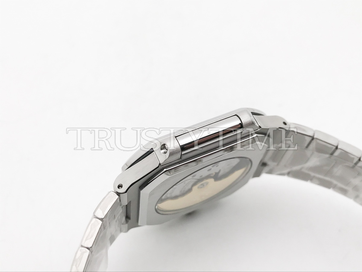 Копия часов Patek Philippe Cubitus 5821/1A-001