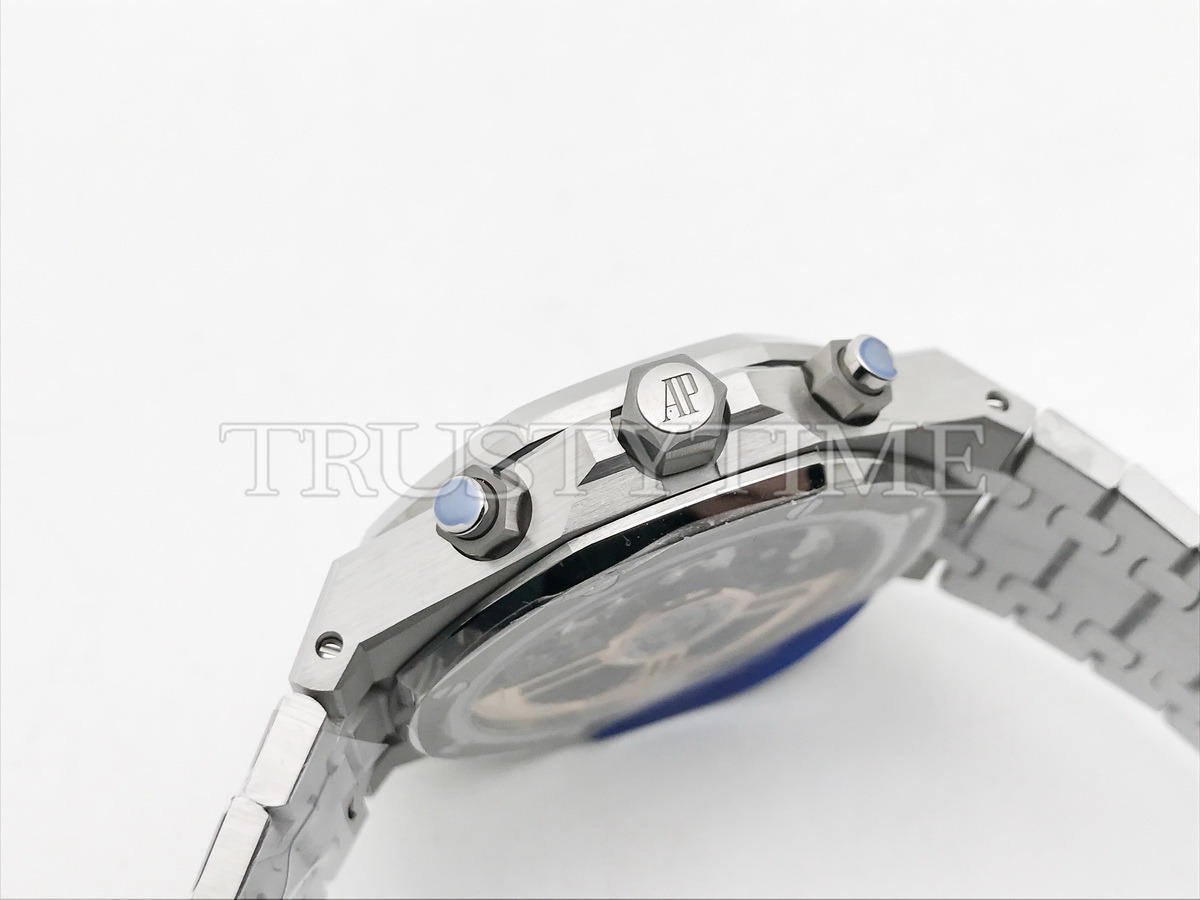 Копия часов Audemars Piguet Royal Oak Selfwinding Chronograph 26240ST.OO.1320ST.06 Арт.AP-1186