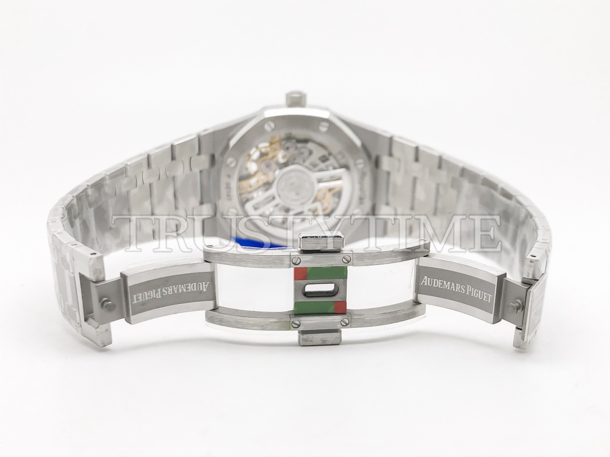 Копия часов Audemars Piguet Royal Oak Jumbo Extra-Thin Openworked 50th Anniversary 16204ST.OO.1240ST.01