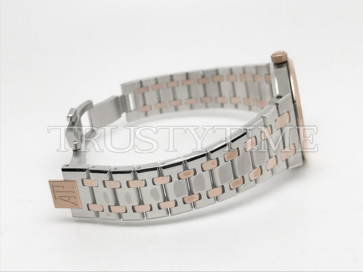 Копия часов Audemars Piguet Royal Oak Ladies 33mm 67650SR.OO.1261SR.01