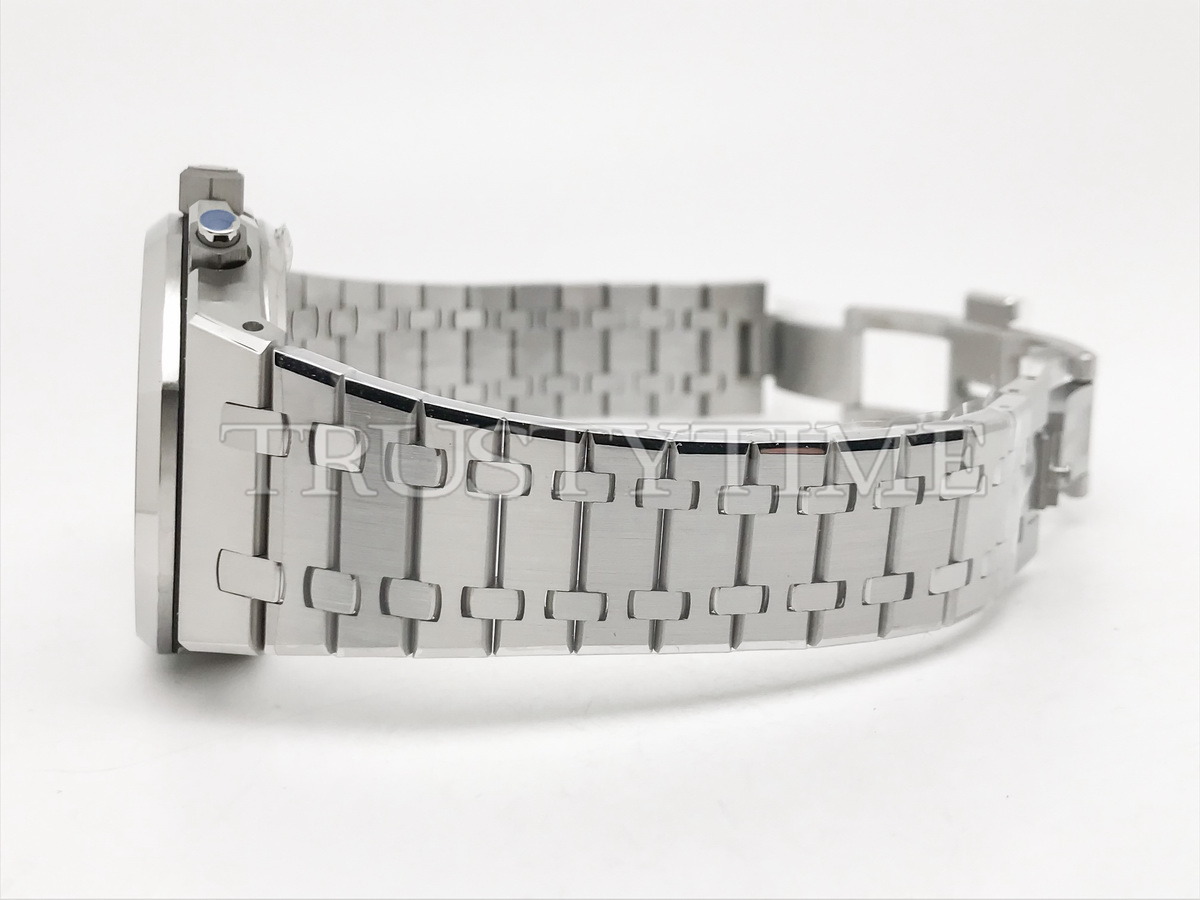 Копия часов Audemars Piguet Royal Oak Selfwinding Chronograph 26240ST.OO.1320ST.06 Арт.AP-1186