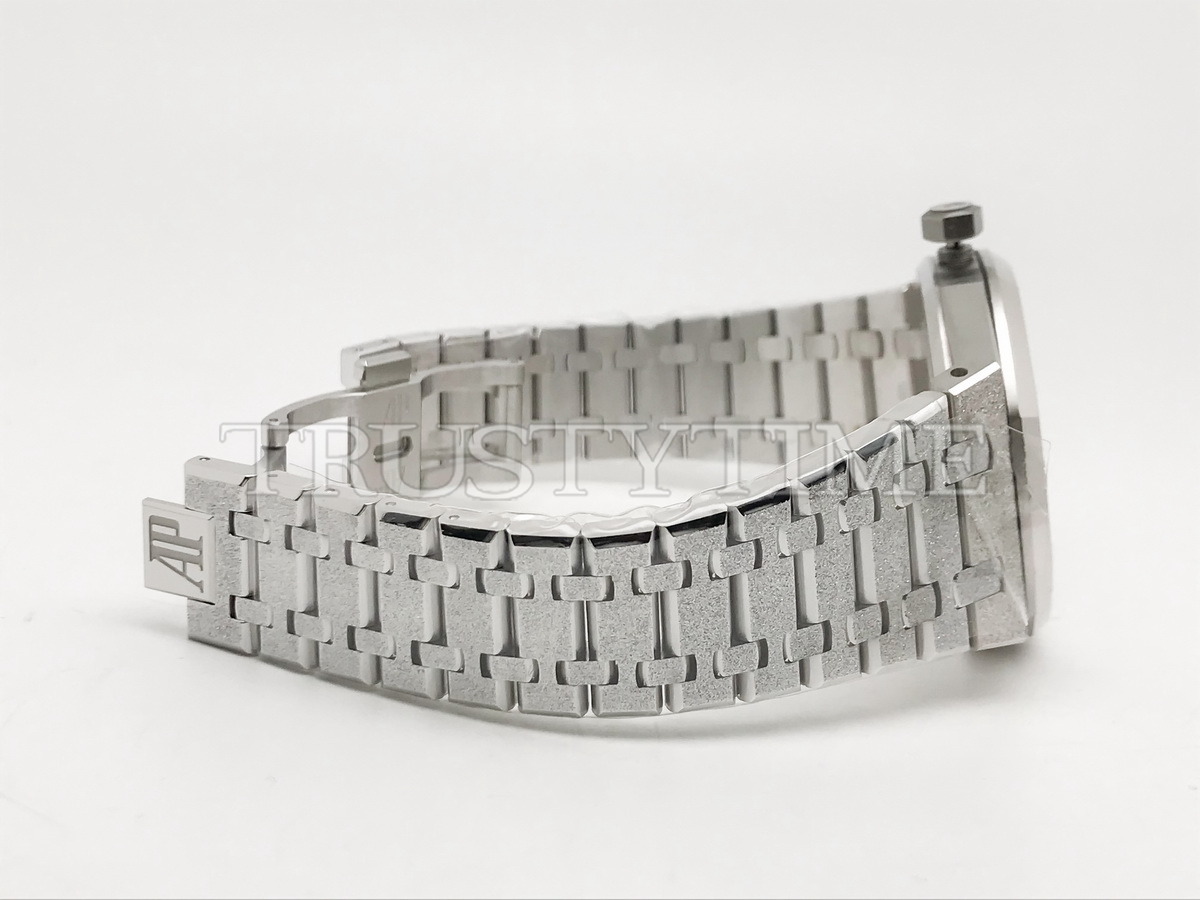 Копия часов Audemars Piguet Royal Oak Frosted Double Balance Wheel 15407BC.GG.1224BC.01 Арт.AP-1191