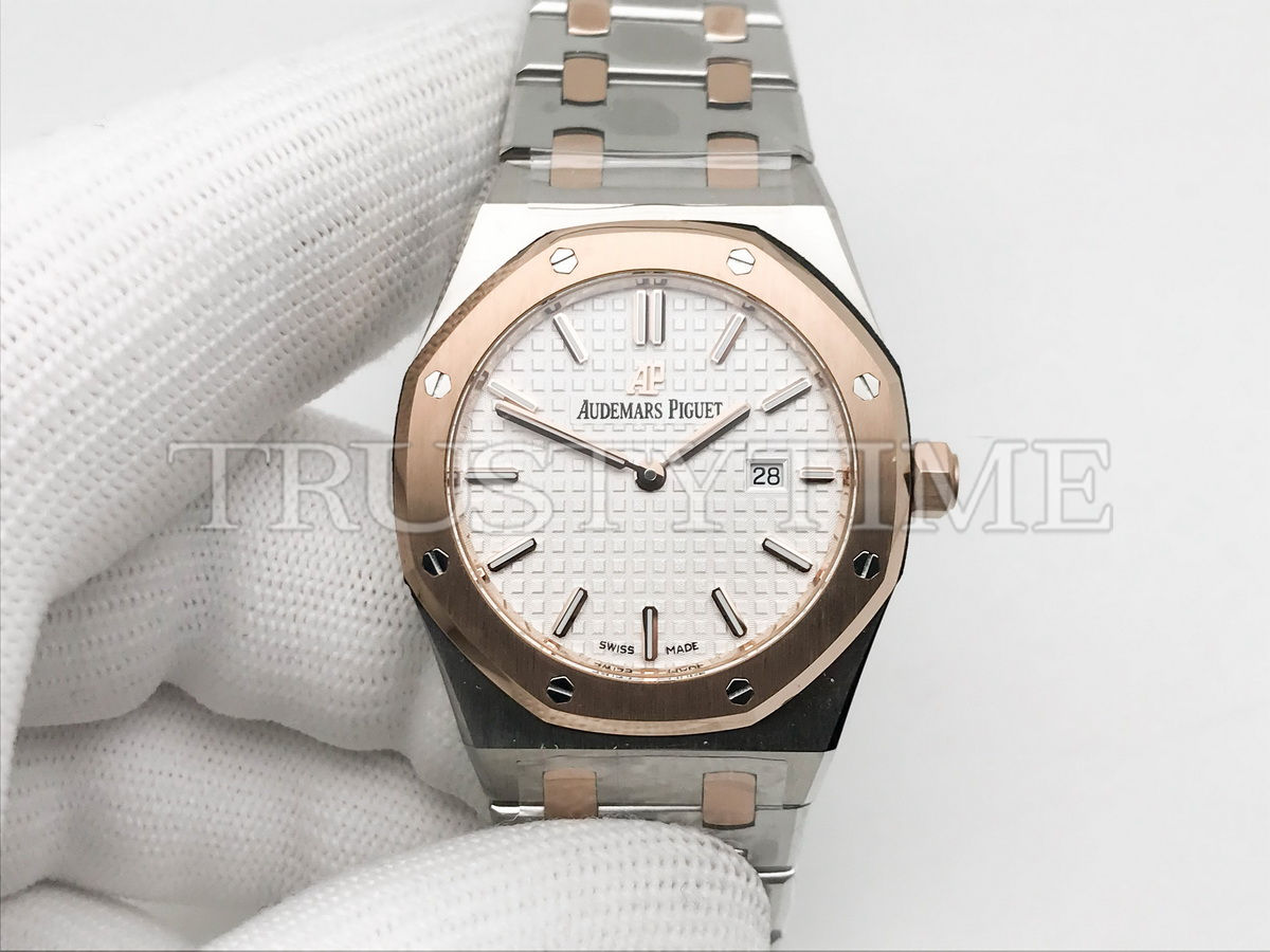 Копия часов Audemars Piguet Royal Oak Ladies 33mm 67650SR.OO.1261SR.01