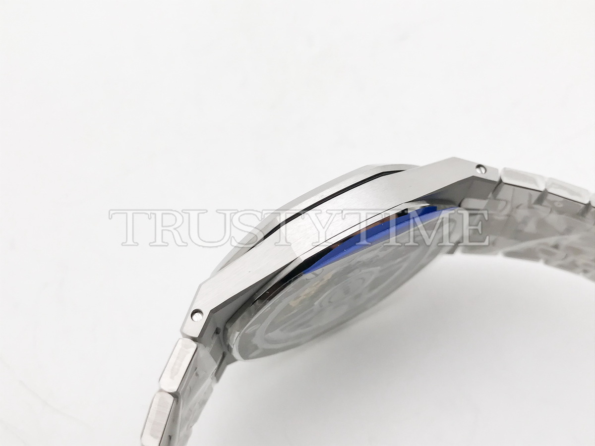 Копия часов Audemars Piguet Royal Oak Jumbo Extra-Thin Openworked 50th Anniversary 16204ST.OO.1240ST.01 Арт.AP-1211