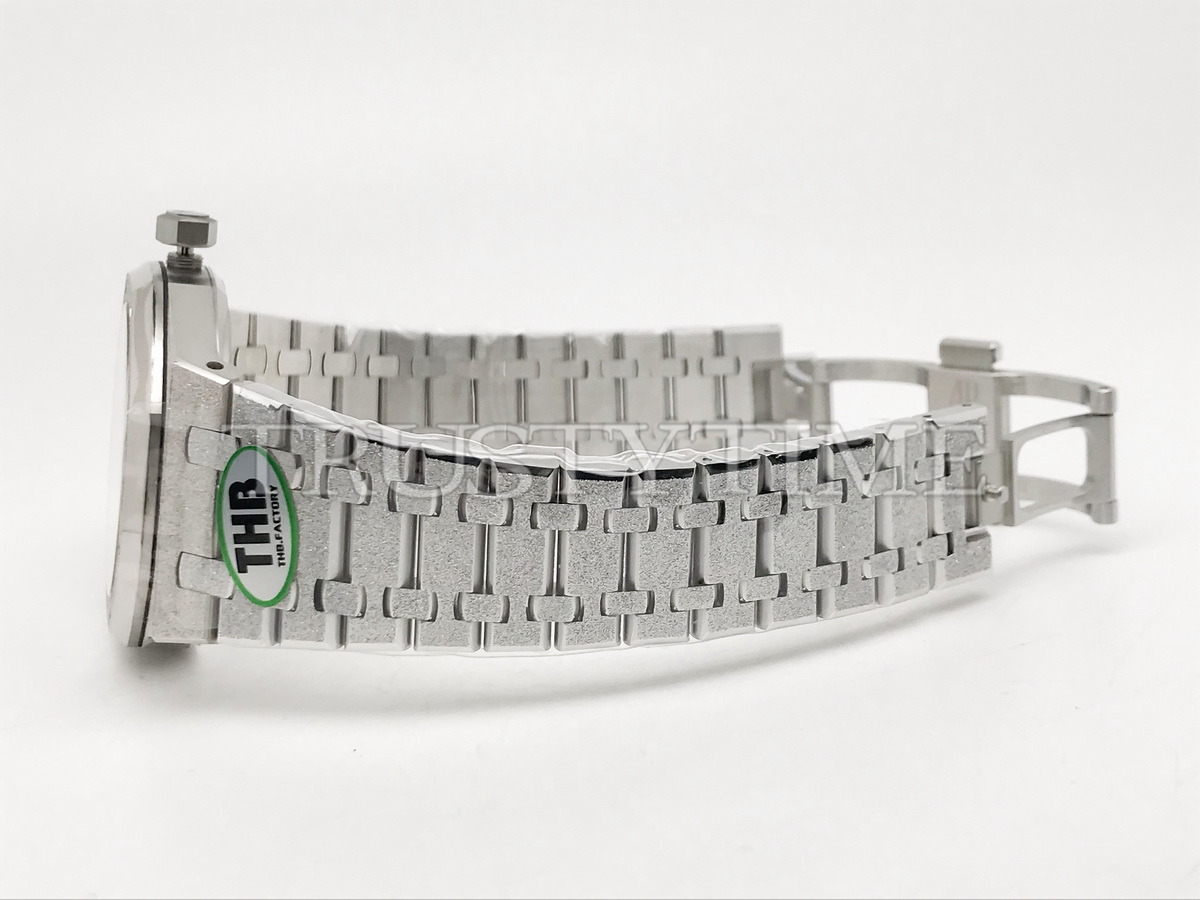 Копия часов Audemars Piguet Royal Oak Frosted Double Balance Wheel 15407BC.GG.1224BC.01 Арт.AP-1191