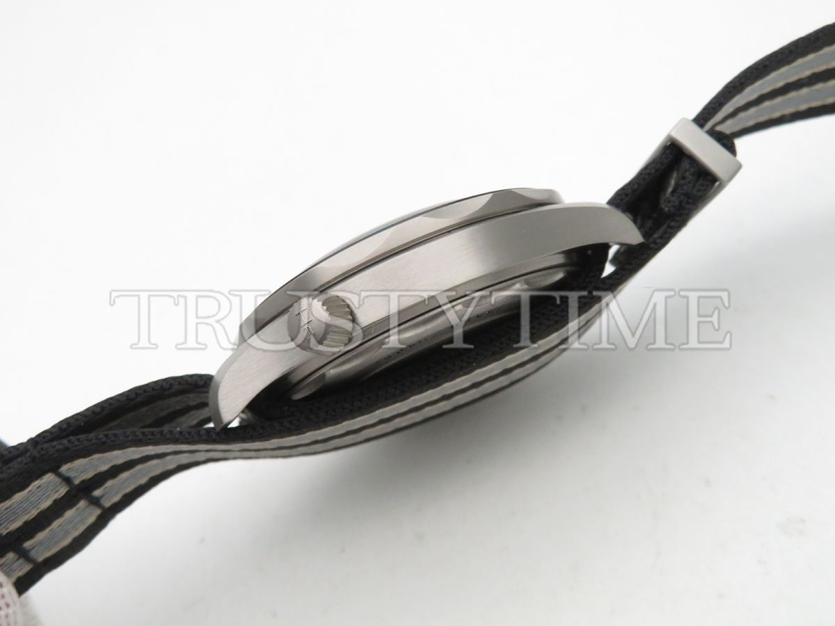 Копия часов Omega Seamaster Diver 300m Co Axial Master Chronometer «007 Edition» 42mm 210.92.42.20.01.001 Арт.OM-0802