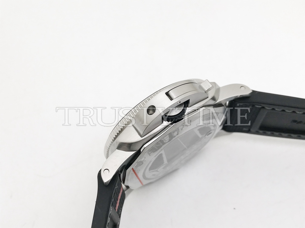 Копия часов Panerai Submersible QuarantaQuattro Luna Rossa 44mm PAM01681 Арт.PN-0926