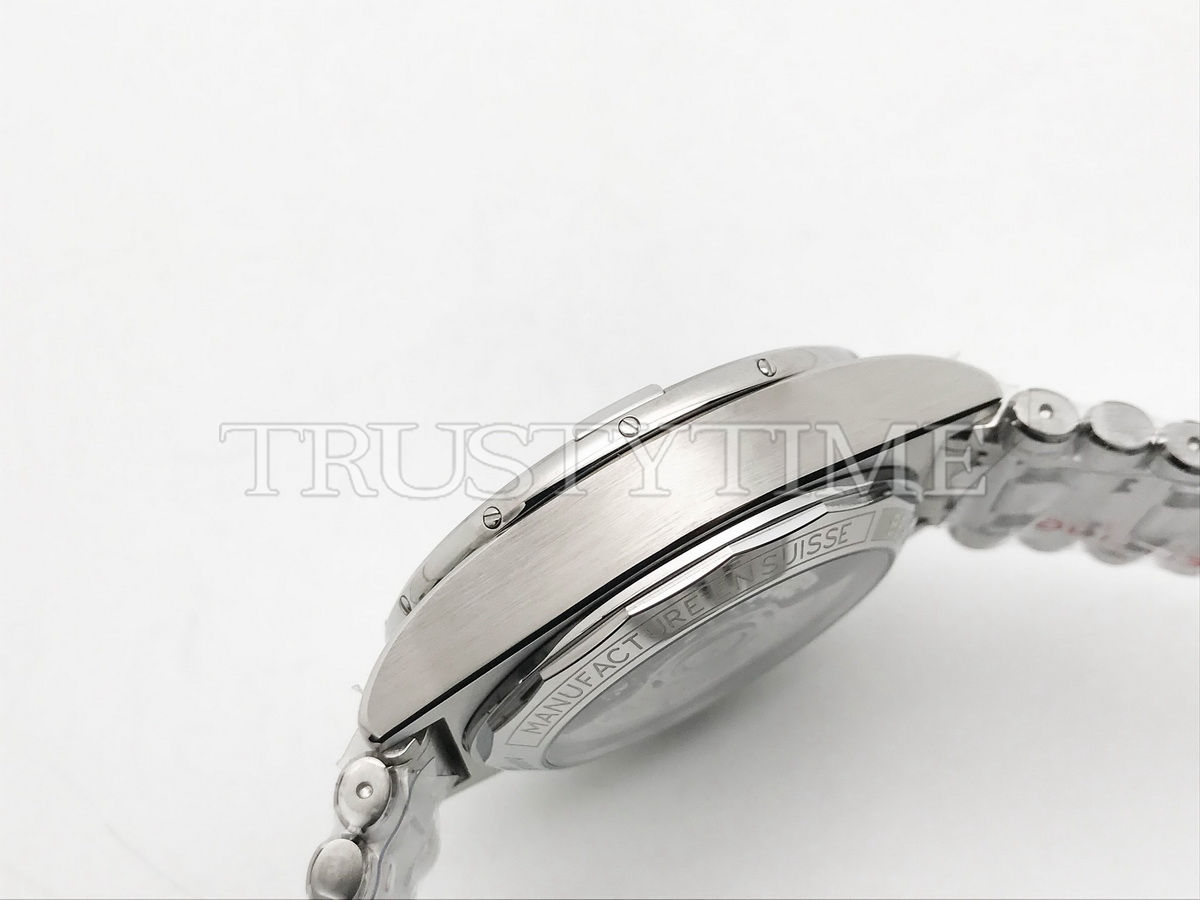 Копия часов Breitling Chronomat B01 42 Six Nations Ireland AB0134A91L1A1