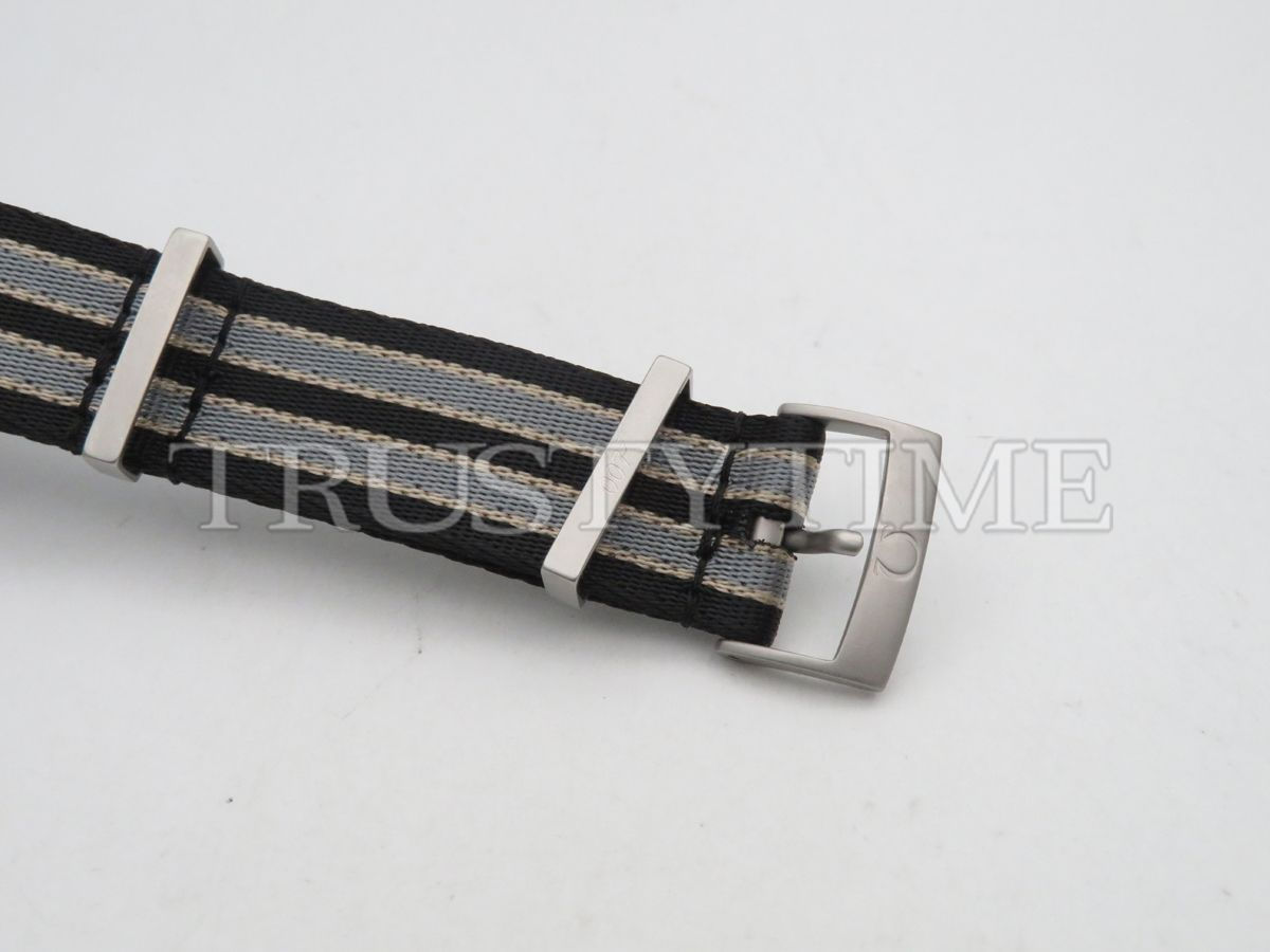 Копия часов Omega Seamaster Diver 300m Co Axial Master Chronometer «007 Edition» 42mm 210.92.42.20.01.001 Арт.OM-0802