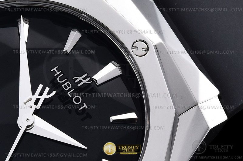 Hublot Сlassic Fusion Orlinski 550.NS.1800.RX.ORL19 40 mm Hublot Сlassic Fusion Orlinski 550.NS.1800.RX.ORL19 40 mm